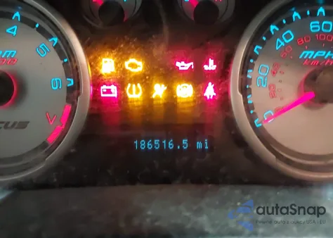 2010 Ford Focus Se z USA, uszkodzony, nr VIN 1FAHP3FNXAW298077